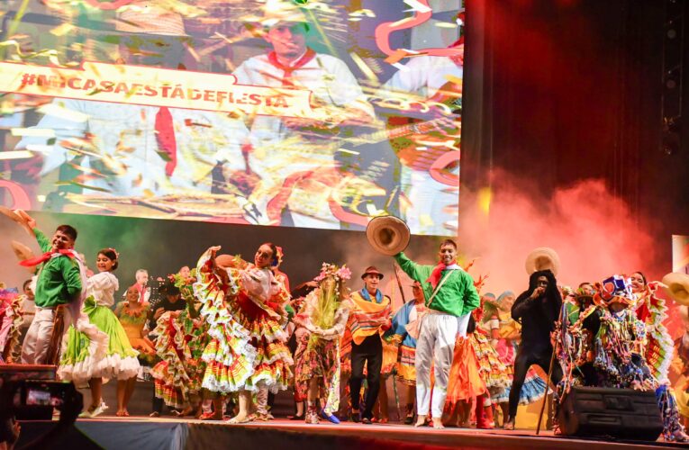 La tradición y la cultura brillaron en el lanzamiento del 50° Festival Folclórico Colombiano