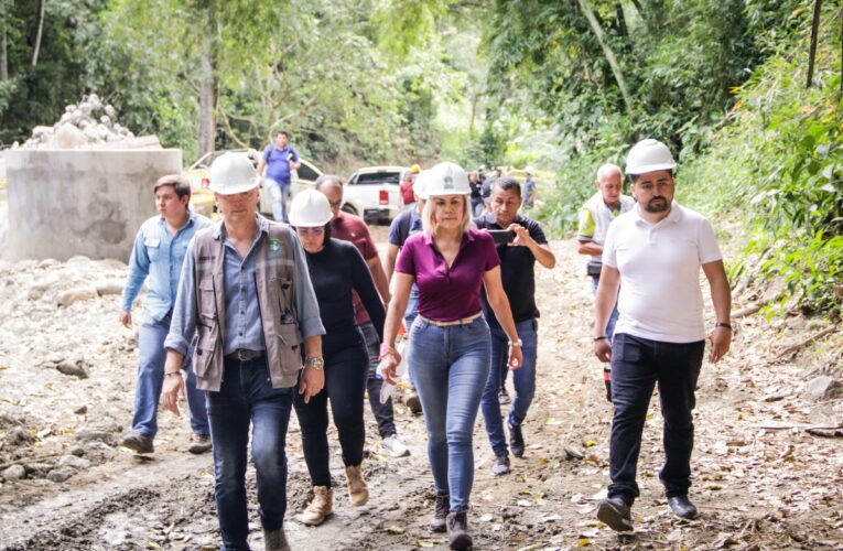 A buena marcha avanza construcción de colector de aguas residuales sobre el río Chipalo